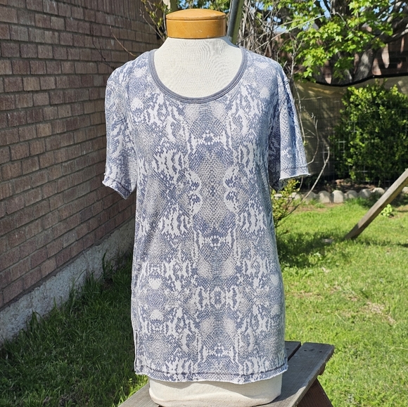 Free People python print t-shirt - Picture 6 of 11